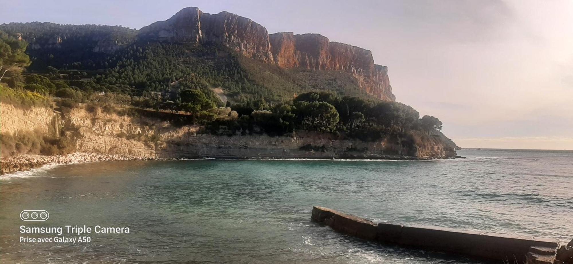 Villa sécurisée pres des lecques Saint-Cyr-sur-Mer Esterno foto